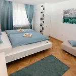 Marija Lejlighed Ljubljana